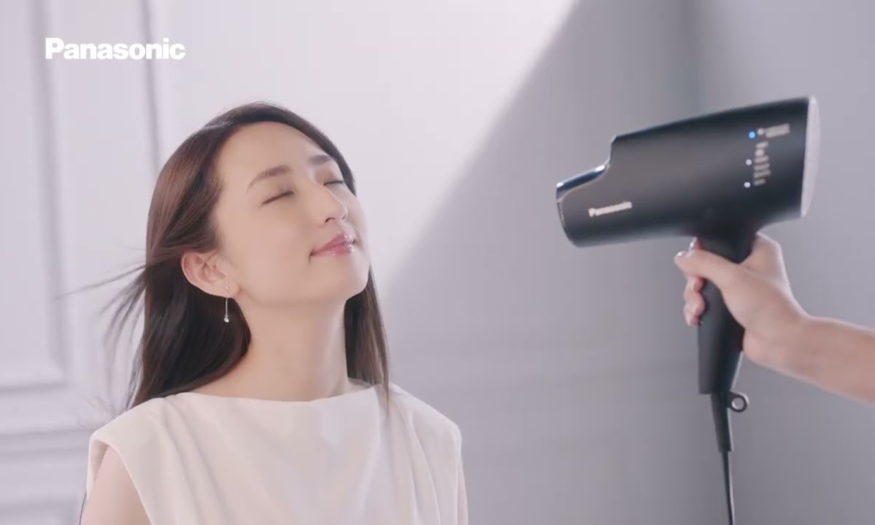 松下Panasonic 新推出的EH -NA0G 負離子吹風機