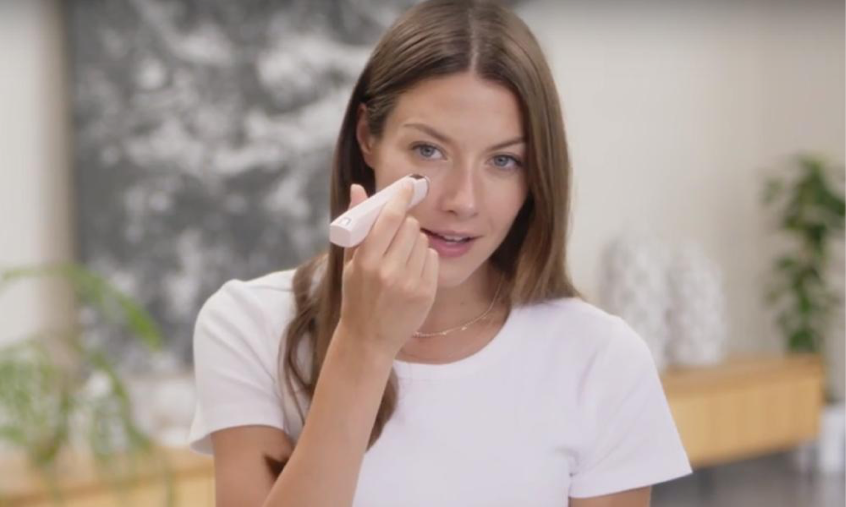 為什麼要使用眼部嫩膚射頻儀?